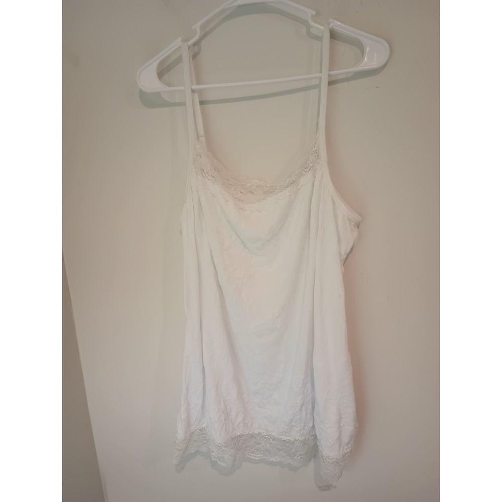Maurices 2X White Lace Trim Camisole Top Coquette Y2K Spaghetti Strap Tank